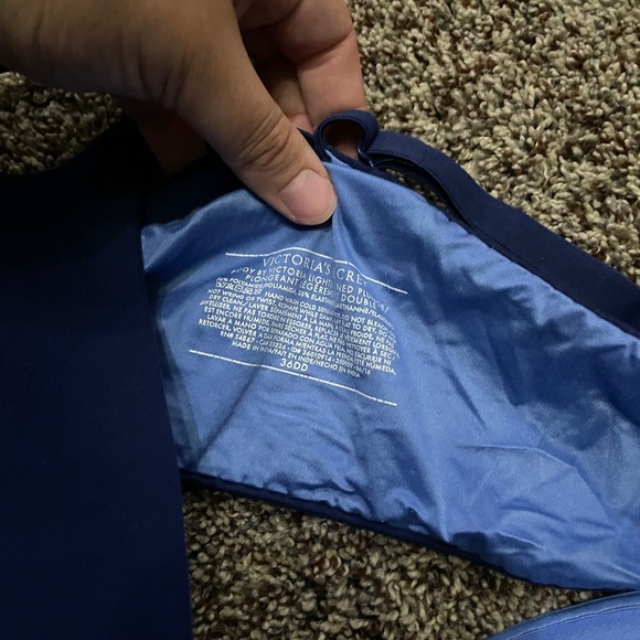 Victoria Secret bra - Picture 2 of 2